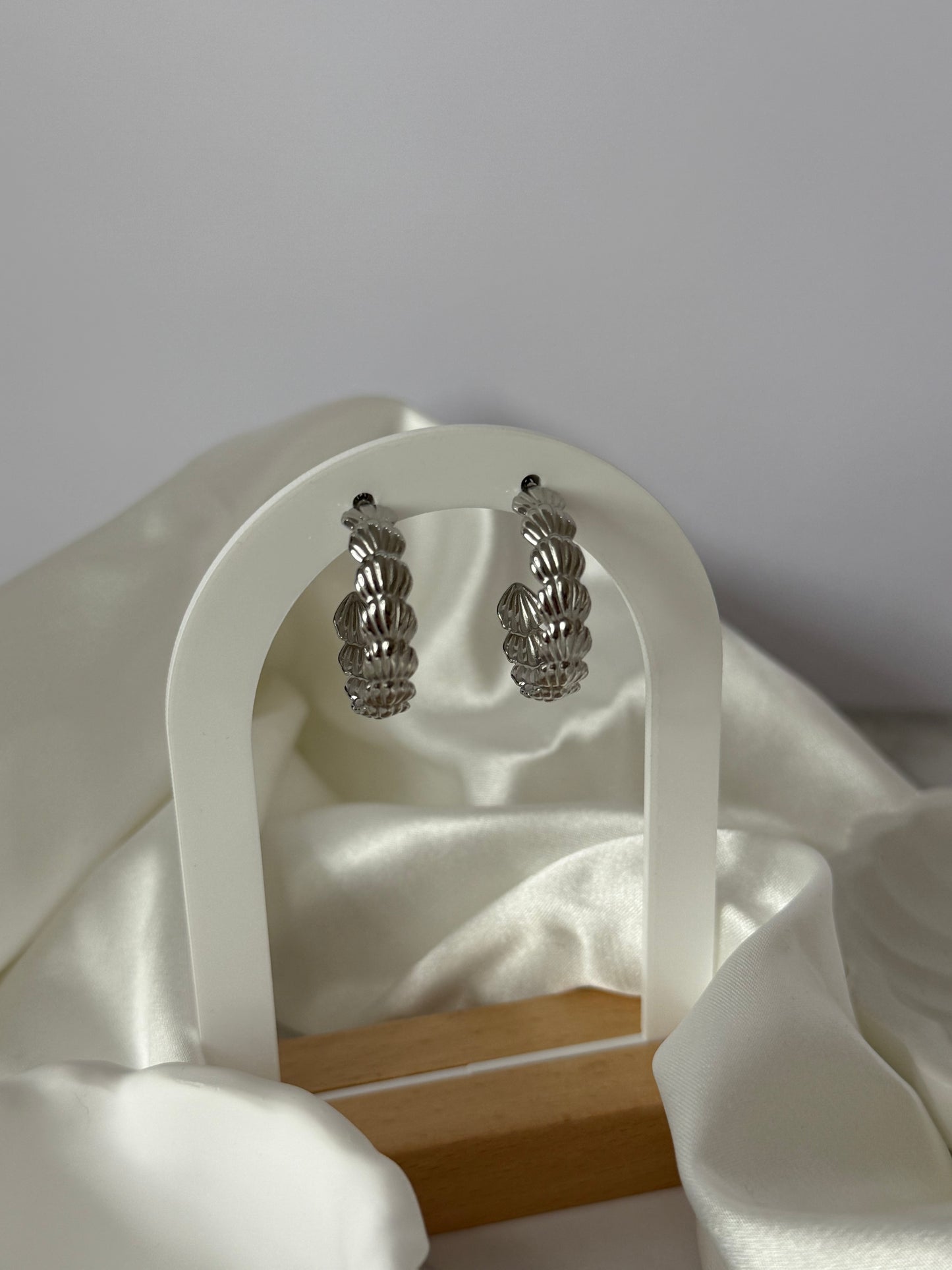 Shell Hoops