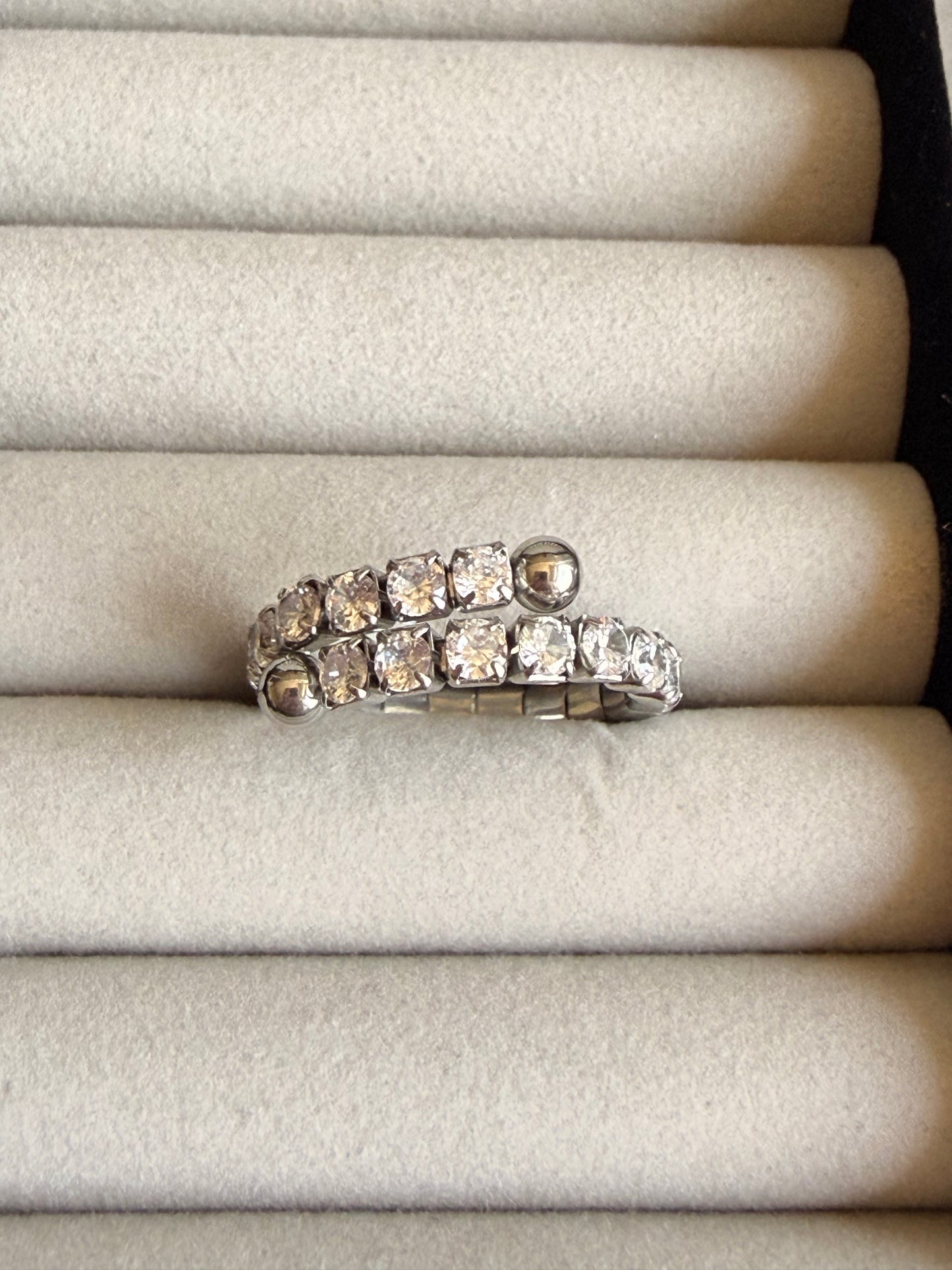 Dazzle Ring ✨