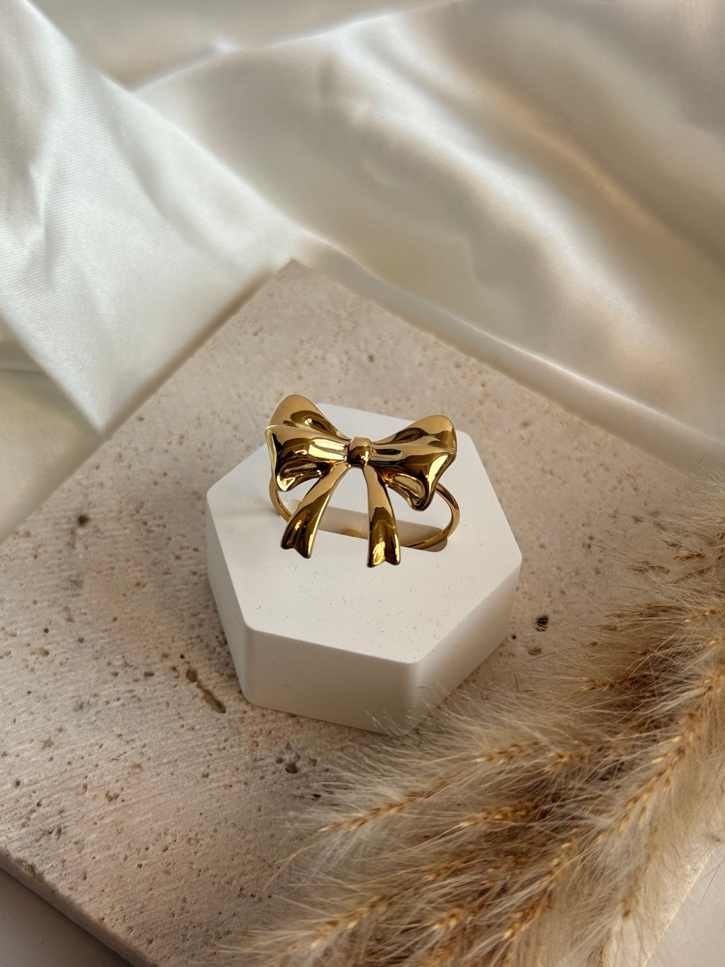 Chunky Bow Ring