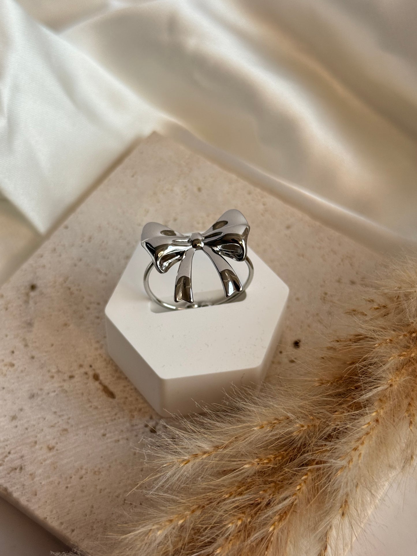 Chunky Bow Ring