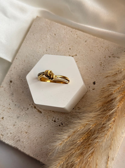 Knot Ring